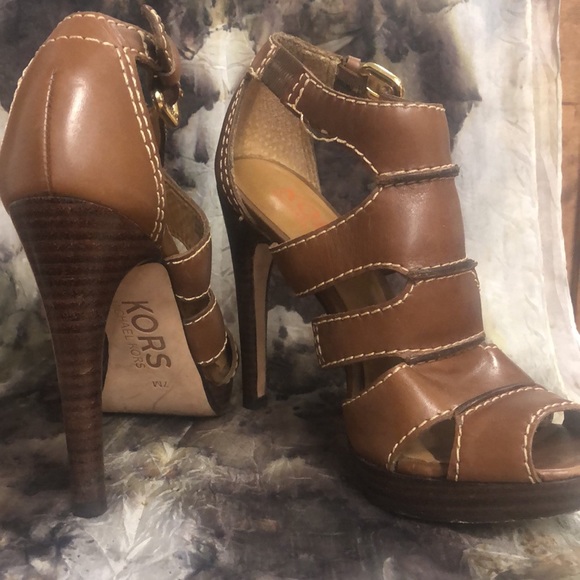 Michael Kors leather heels - Picture 2 of 5